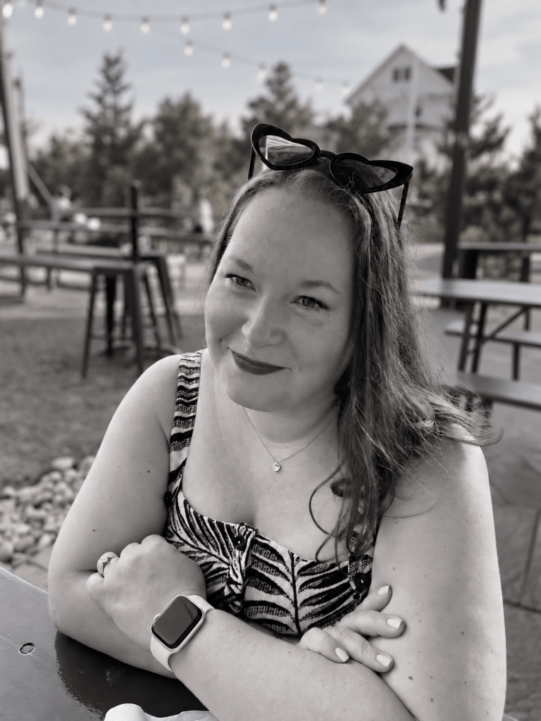 Black-and-white portrait of author Elle Petra.